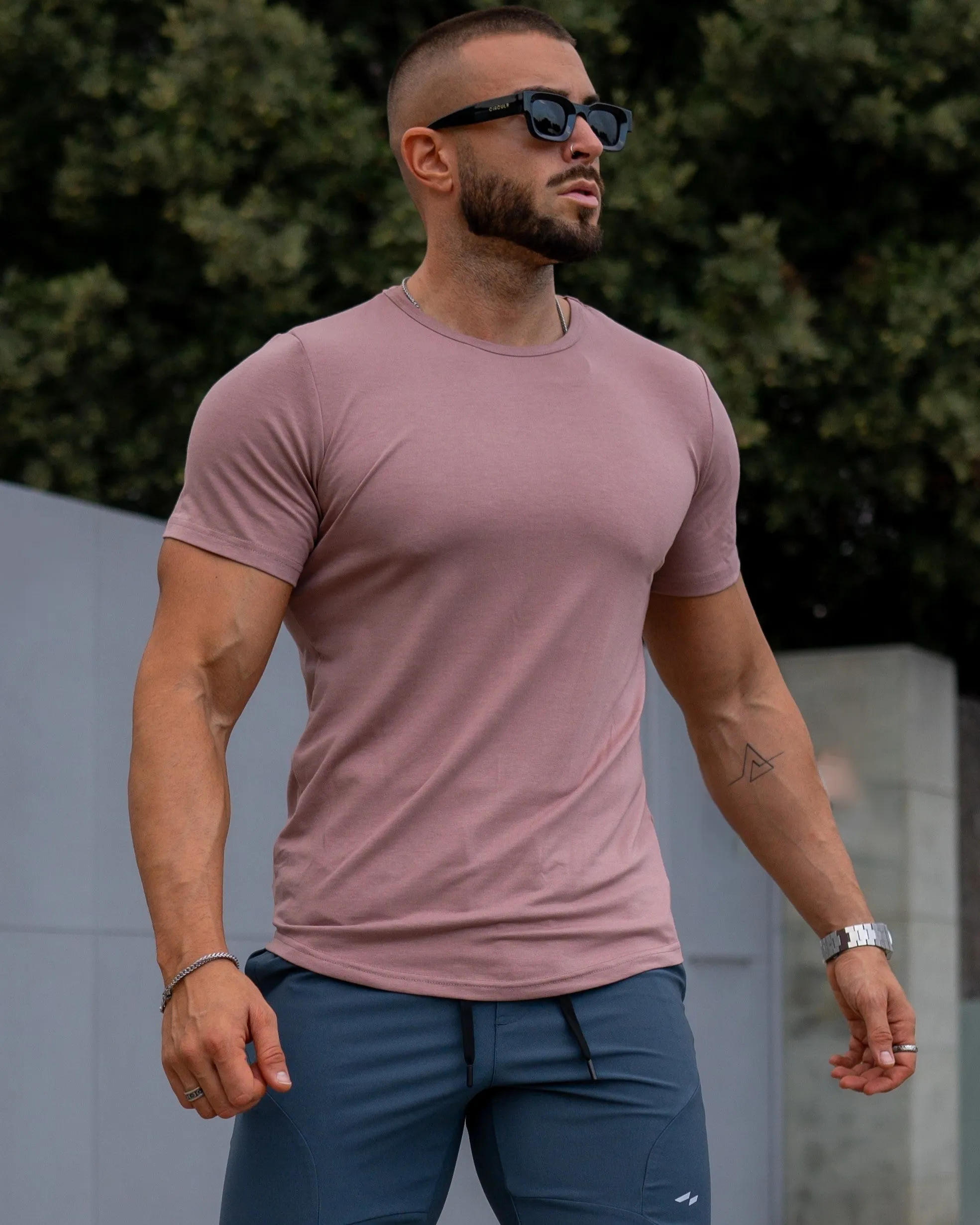 All Day Elite Curve-Hem Tee Stretch Short Sleeve