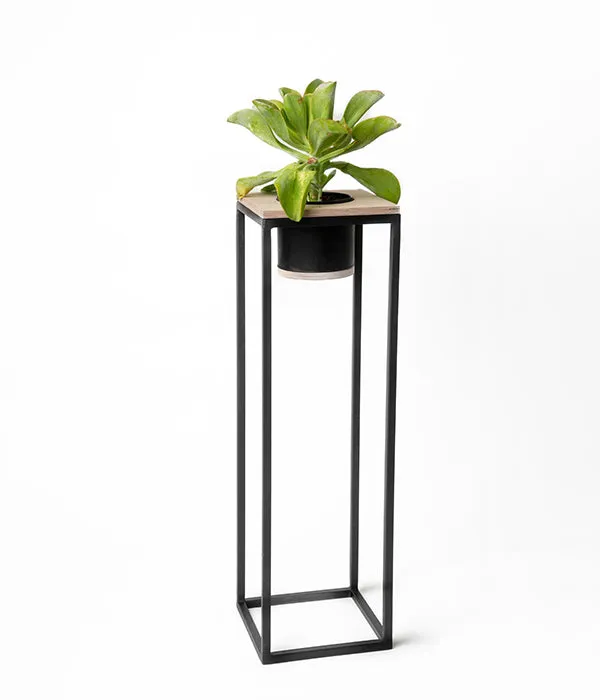 Avani Mono Metal Planter