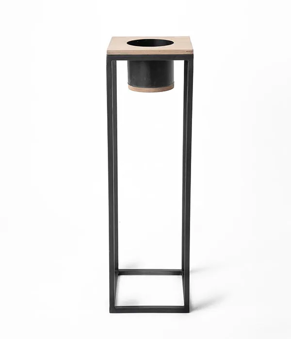 Avani Mono Metal Planter