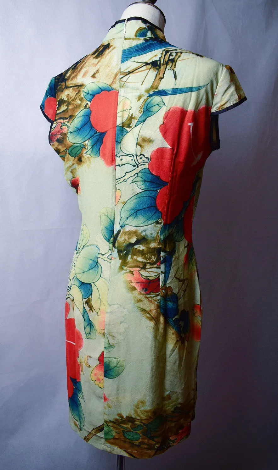 Elegant Silk QiPao/Cheongsam 100/88/100, length 85