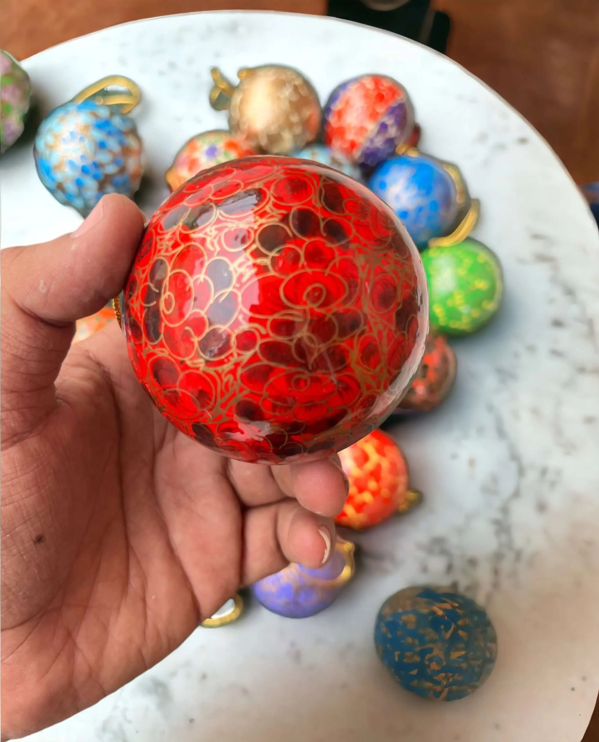 Home Decoration Ornaments Paper Mache Balls , Christmas Gifts , X-Mas Tree Ornaments Hand Painted Colourful Balls