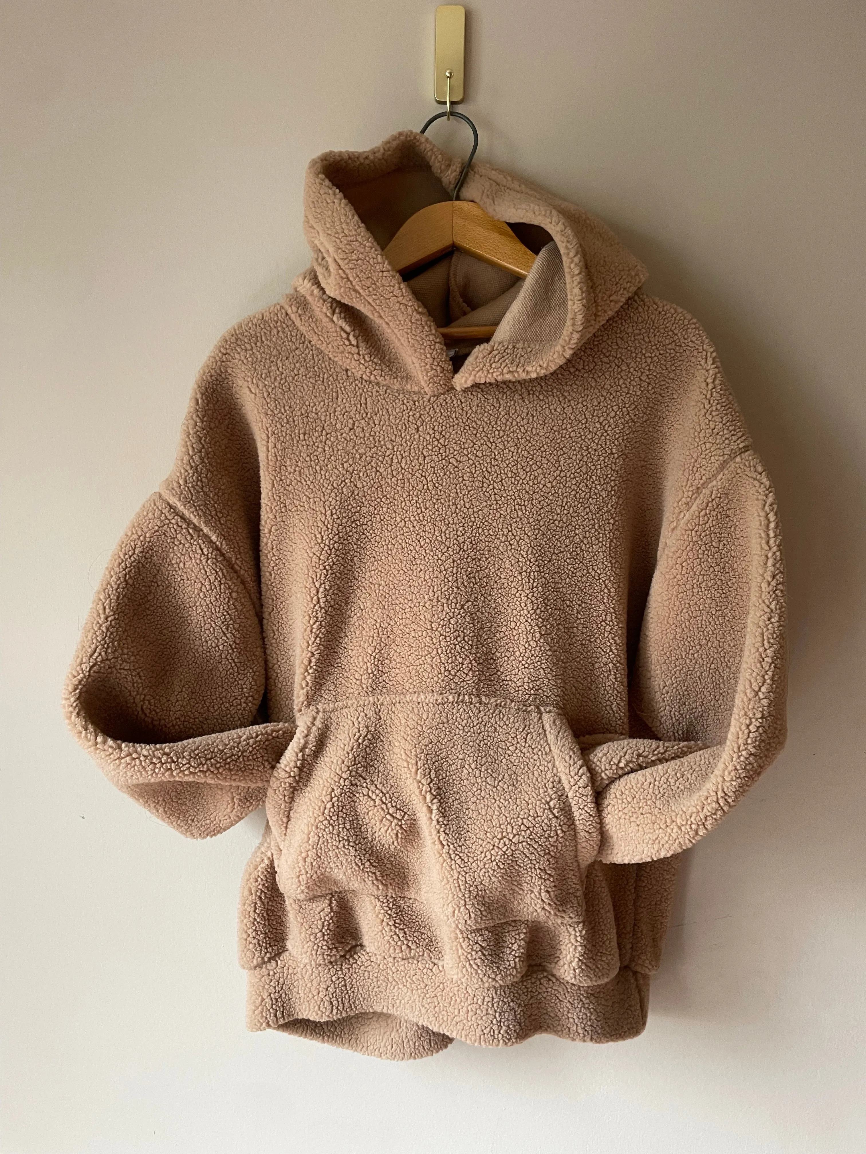 HP Mode Camel Teddy Wool Blend Hoodie Sweater - Large