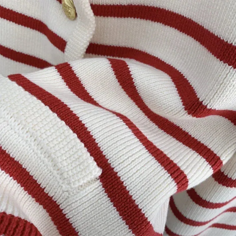 Row metal buckle striped knitted pocket sweater