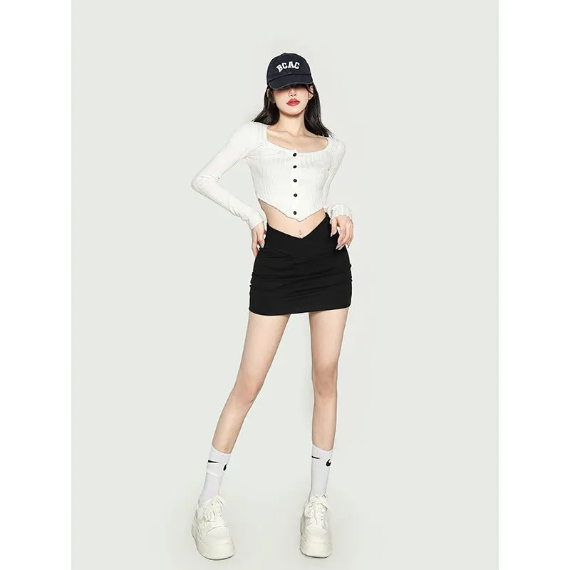 Waliya Solid Color White Long-sleeved Slim Knit Button Up Ribbed Cropped Top