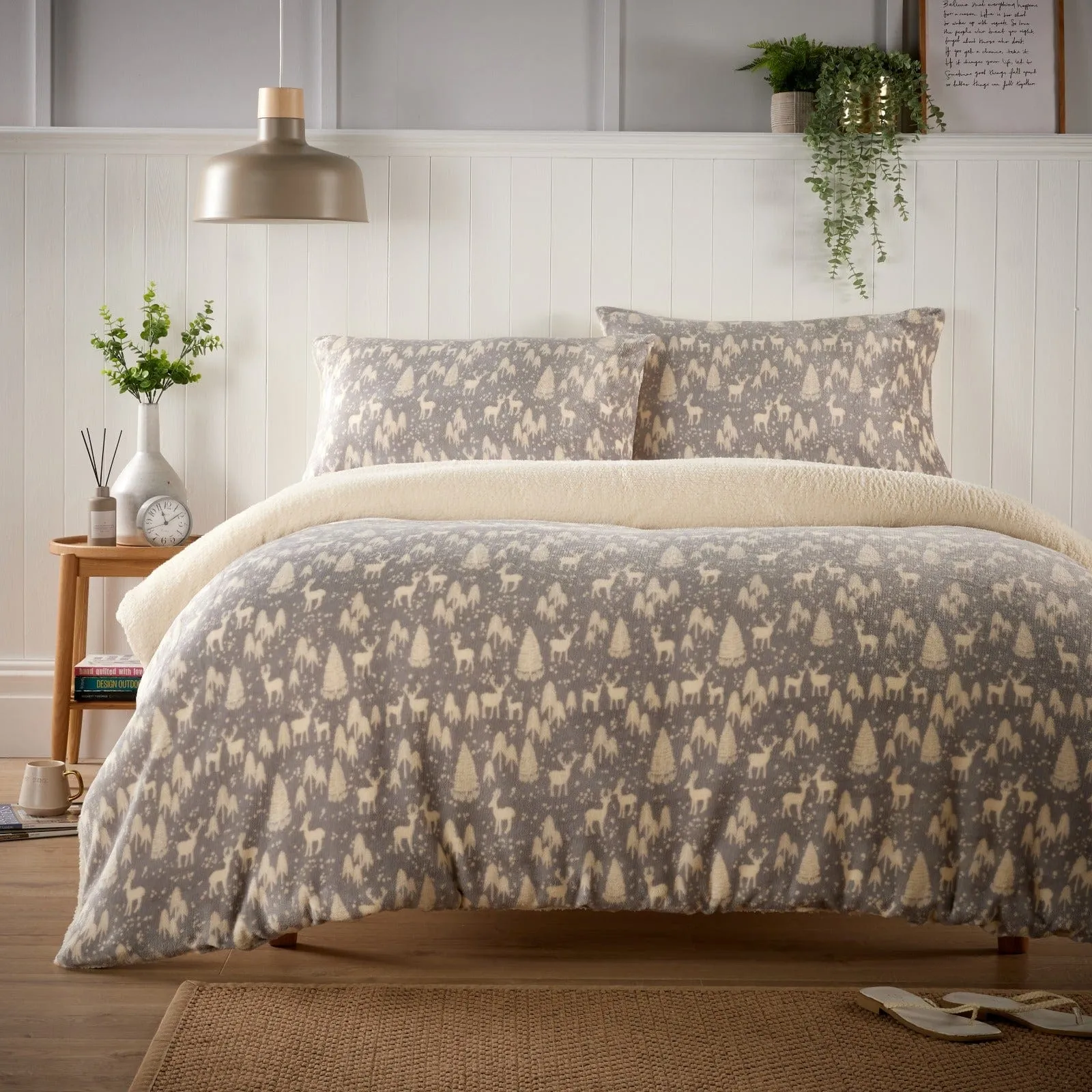 Woodland Animals Teddy Fleece Duvet Set with Reversible Sherpa Winter Bedding Comforter in Single Double King Sizes by OLIVIA ROCCO